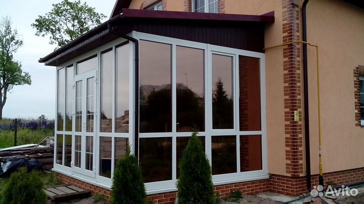 Пластиковые окна для веранды и дома