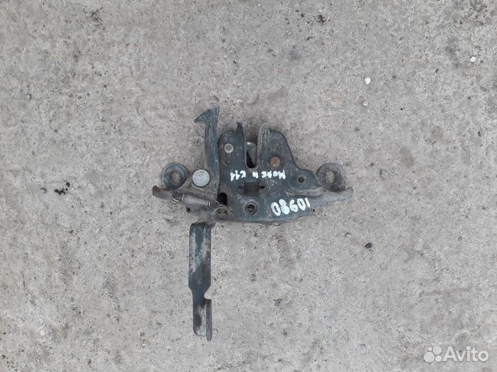 Замок капота Nissan March К11