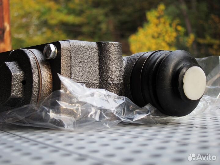 Главный тормозной цилиндр газ-69 газ-М20 Победа