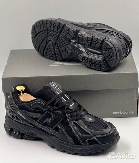 Стильные кроссовки New Balance 1906