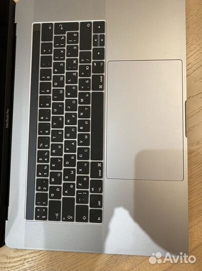 Apple MacBook Pro 15 2017 Intel core i7/16GB/4GB/5