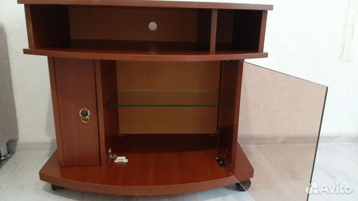 Тумба под телевизор