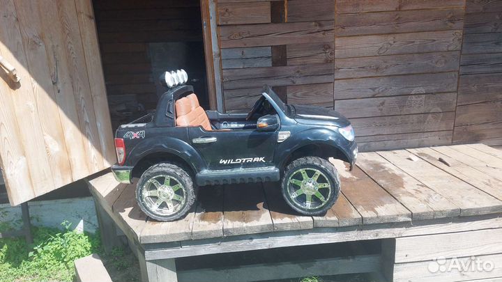 Детский электромобиль бу