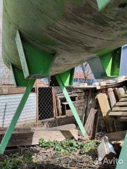 Цистерны емкости бочки