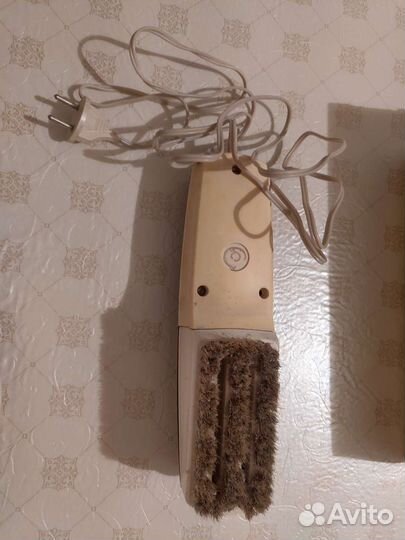 Электрощетка (пылесос для одежды)времён СССР