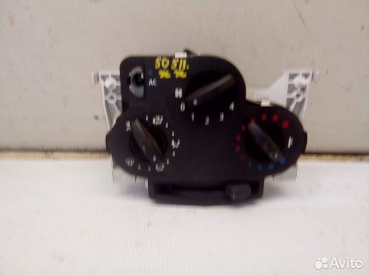 Блок управления отопителем с кондиционером 2004-20