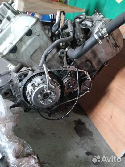 Двигатель VFR 800