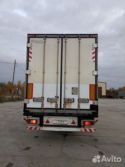 Полуприцеп рефрижератор Krone SD, 2011