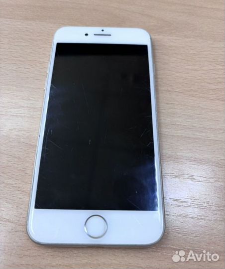 iPhone 8, 64 ГБ