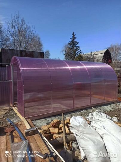 Теплица с эффектом Фитолампы