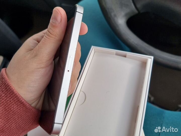 iPhone, 8 ГБ