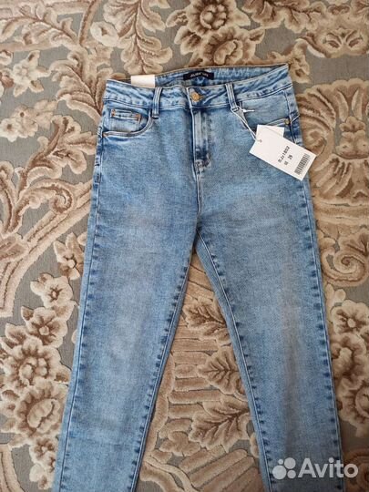 Джинсы новые