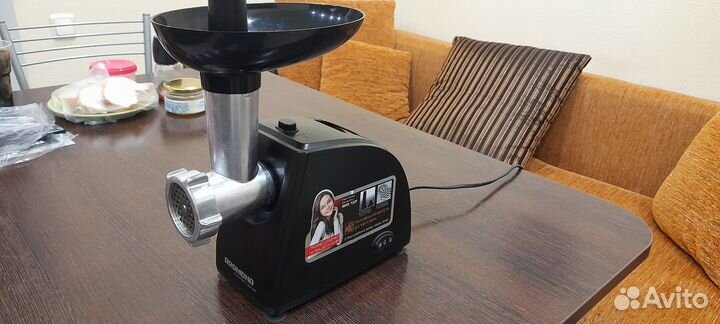 Мясорубка электрическая