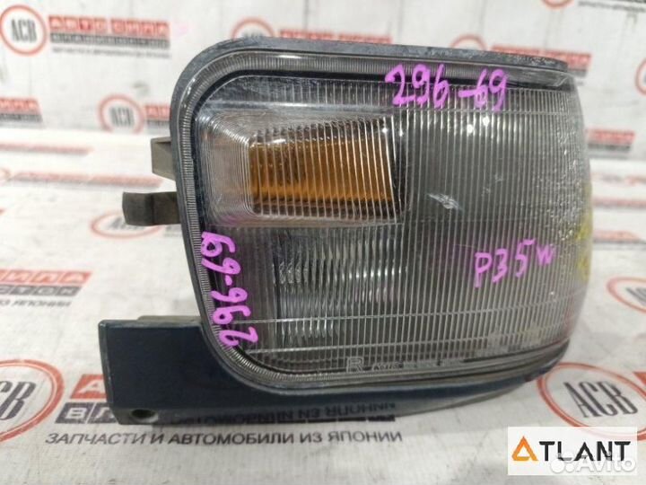 Габарит правый mitsubishi delica