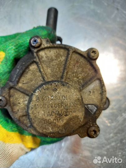 Насос вакуумный Mercedes C-Class W204 OM651 2.2