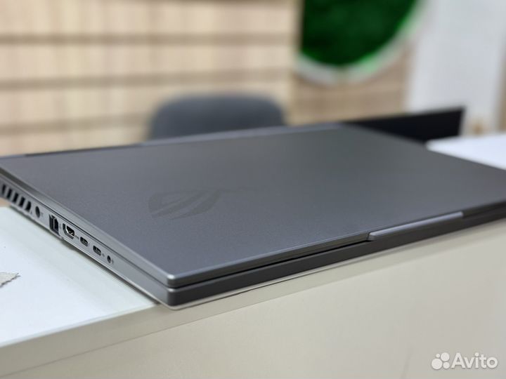 Asus ROG strix G16 2023