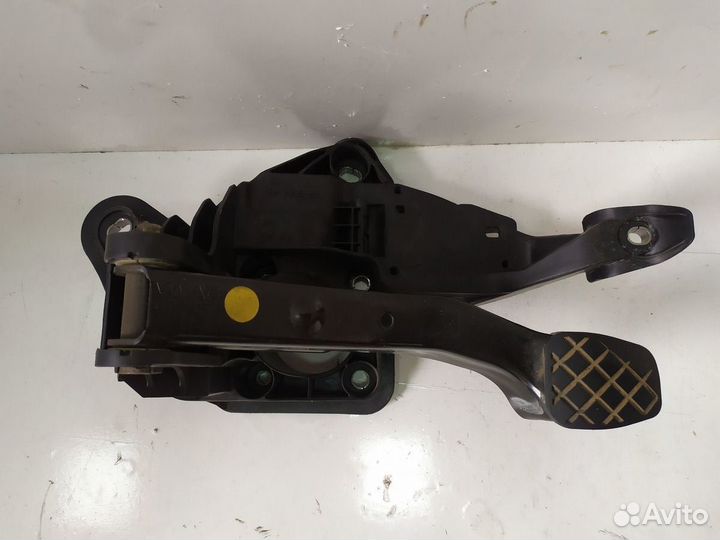 Педаль тормоза skoda rapid (2013)