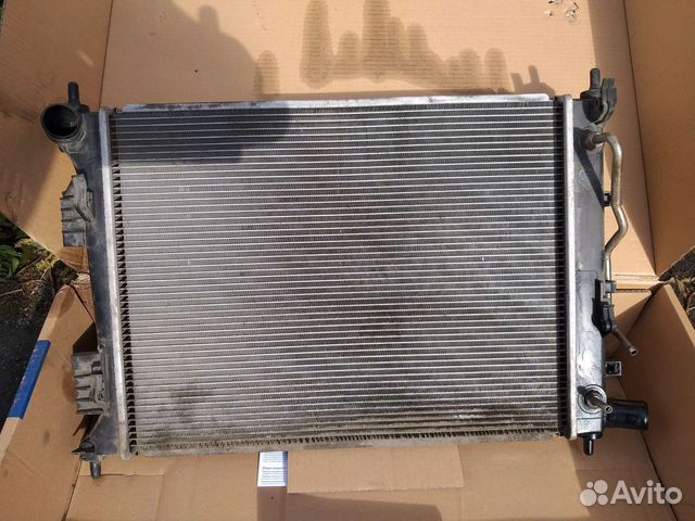 Радиатор(ориг) Hyundai solaris/kia rio 2010+ АКПП