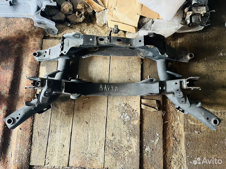 Подрамник задний Toyota Rav 4 2012