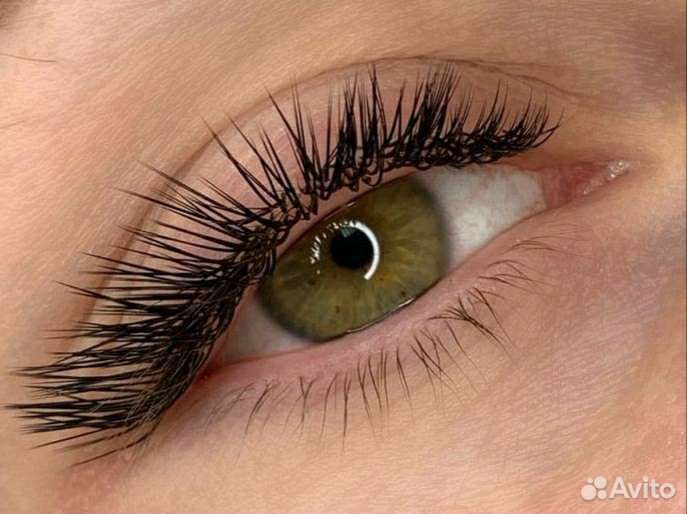 Наращивание ресничек, оформление бровей