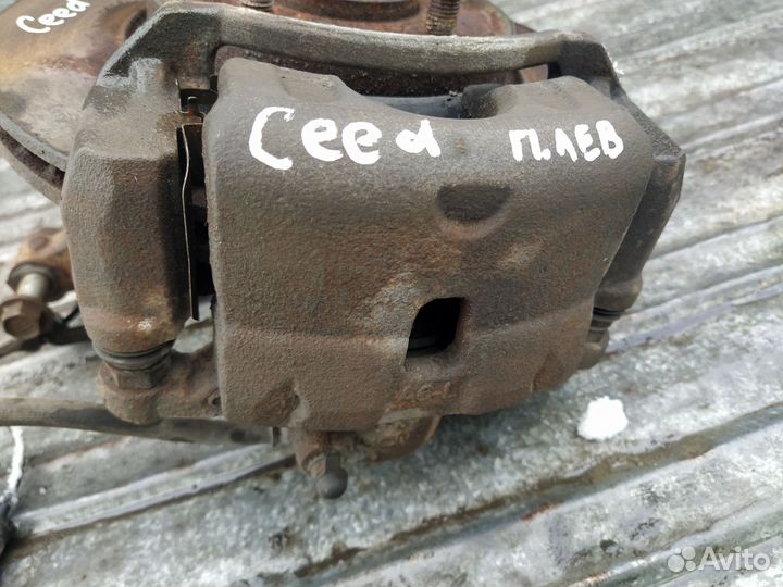 Суппорт передний левый Kia Ceed