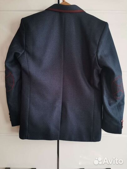 Пиджак для мальчика 146р