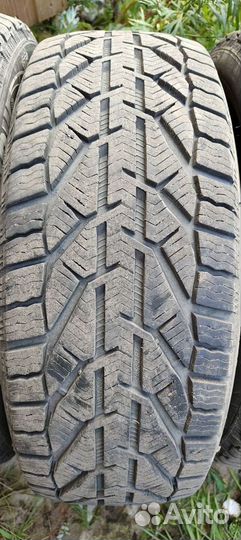 Kormoran Snow 205/50 R17 93V