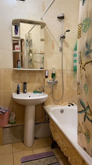 2-к. квартира, 76 м², 4/10 эт.