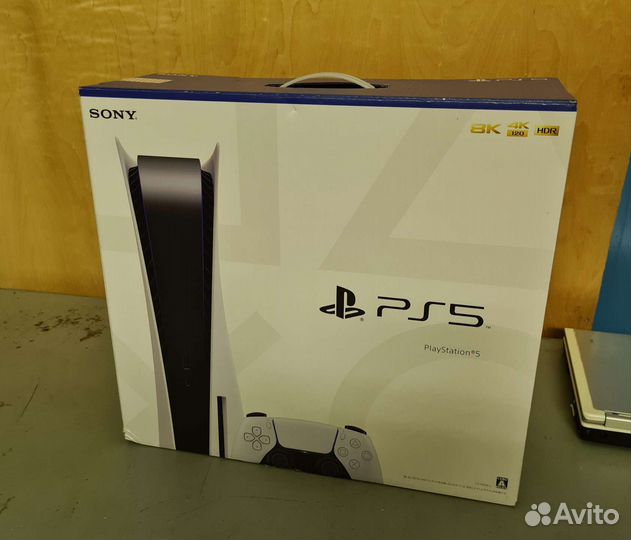 Коробка от приставки Sony PS5