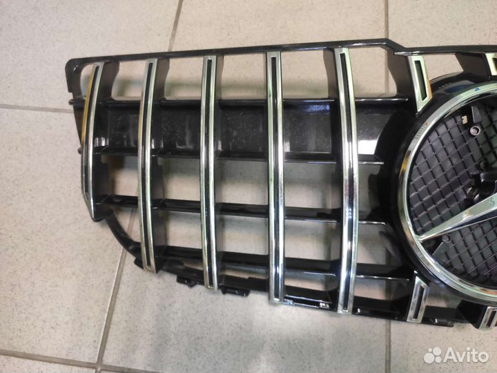 Решётка радиатора Mercedes GLK X204 2014г