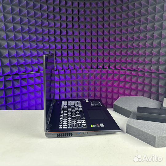 Игровой ноутбук Hasee i7/RTX2070/17.3/144Hz
