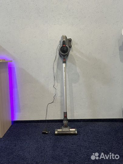 Redmond Беспроводной пылесос