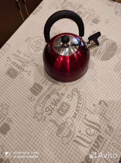 Чайник 2.5 литра со свистком