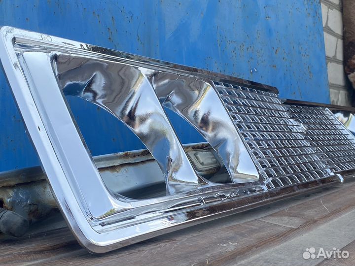 Решетка и очки ваз 2106