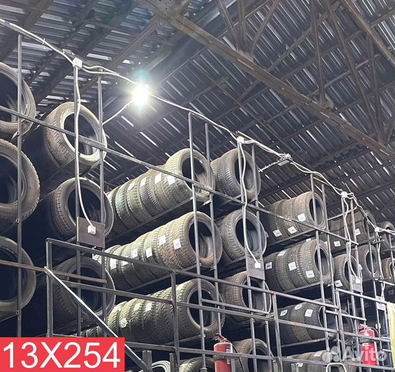 Goodyear UltraGrip 235/55 R17 103H