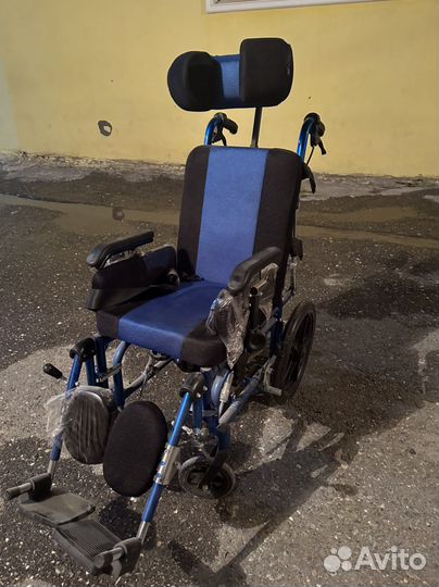 Инвалидное кресло-коляска