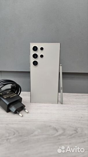 Samsung Galaxy S24 Ultra, 12/256 ГБ