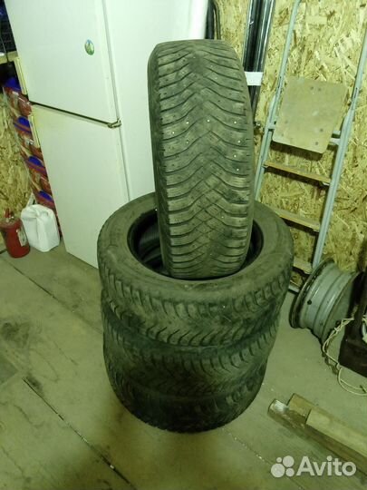 Goodyear UltraGrip 225/60 R17 100