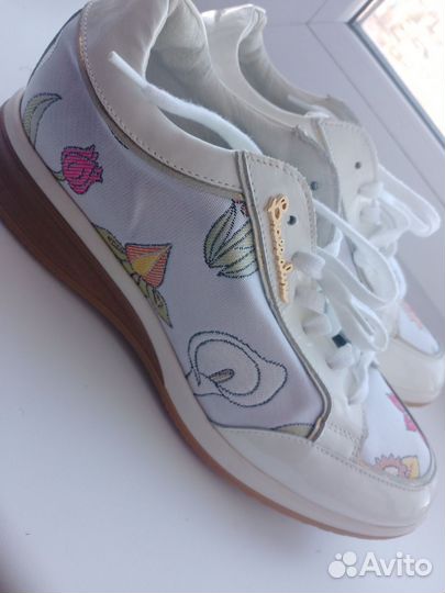 Кроссовки 38 размер