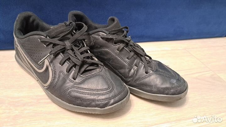 Футбольные бутсы 39 размер nike