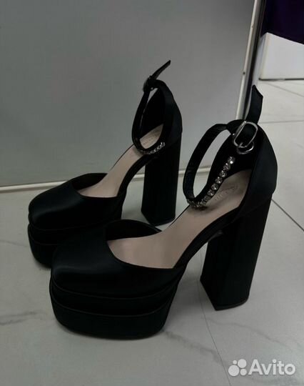 Пакет шикарных женских вещей