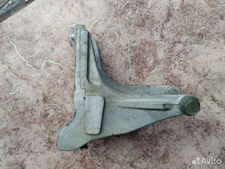 Кронштейн АКПП задний Honda Stepwgn RF6 K20A