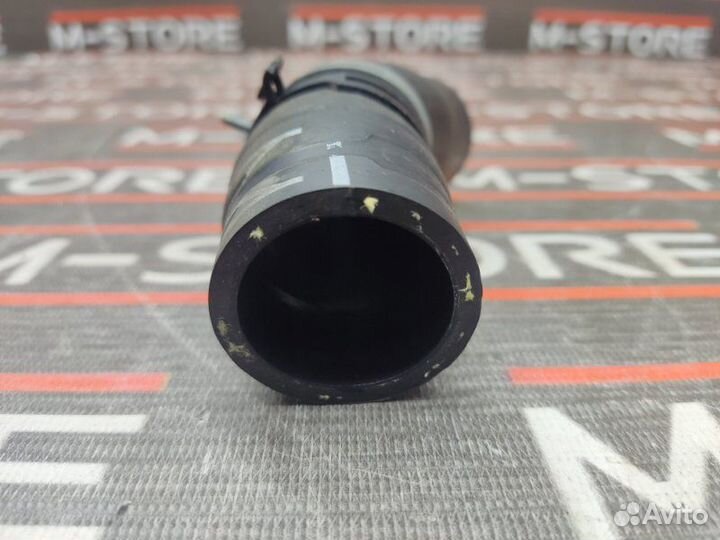 Патрубок системы охлаждения Volkswagen Touareg 7L