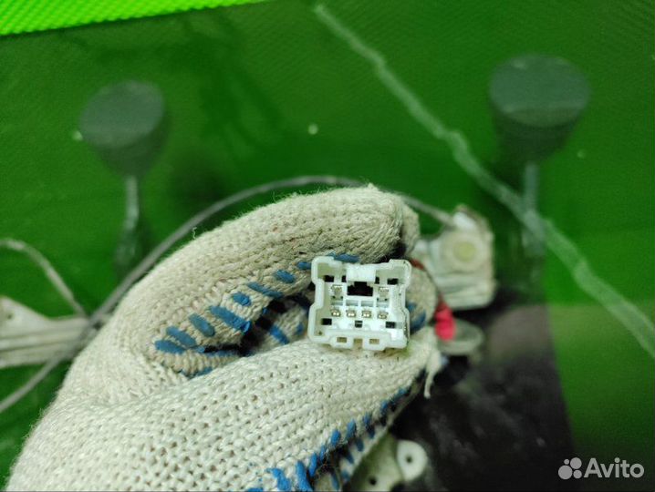 Стеклоподъемный механизм передний правый Infiniti