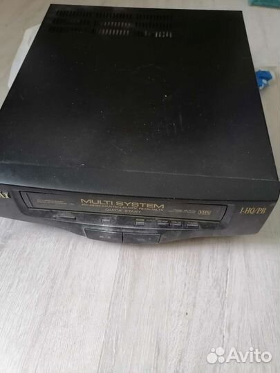 Видеомагнитофон akai