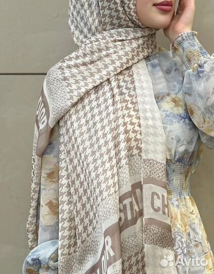 Двусторонний шарф, Dior