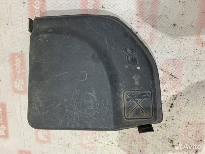 Крышка блока предохранителей Peugeot 308 4A/C EP6