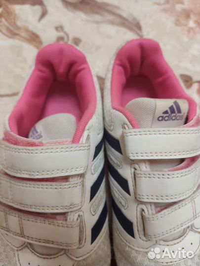 Кроссовки adidas