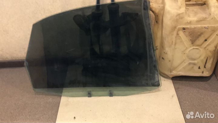 Стекло двери задней левой для Audi A4 B5 1994-20