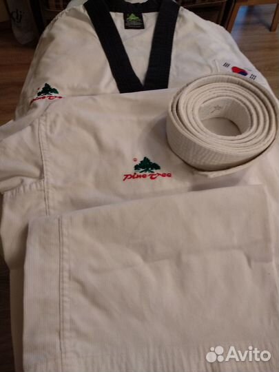 Костюм для тхэквондо